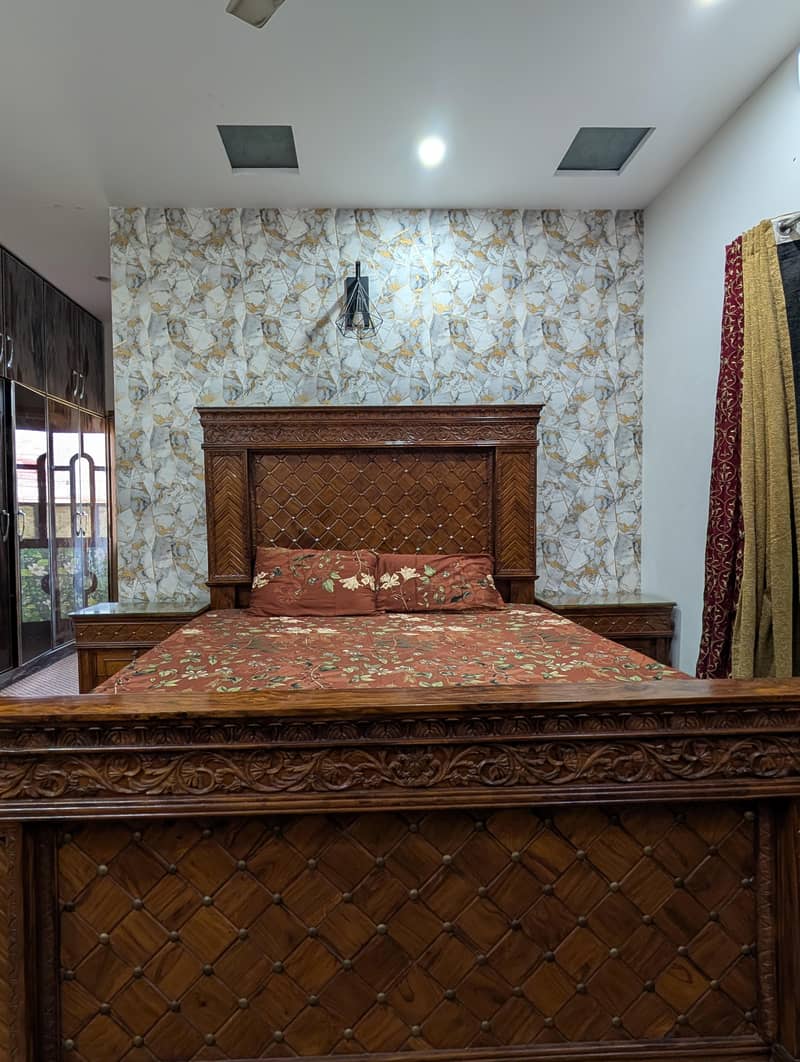 Bed , Dressing table and showcase 0