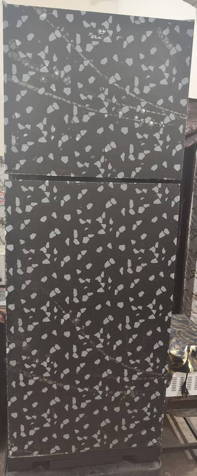 Electrolux refrigerator extra large size  front glass minor crack