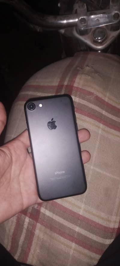 i phoun 7 pta aproved  128 gb al ok