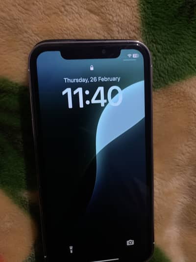 iPhone XR 64Gb Factory Unlock battery health 100