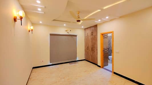 MODEL TOWN 10 MARKA LOWER PORTION FOR RENT AT IDEAL LOCATION.