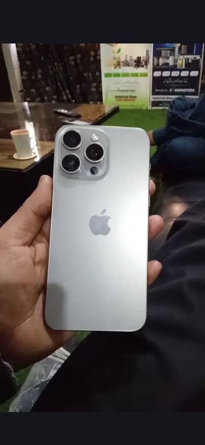 iPhone 15 Pro Max