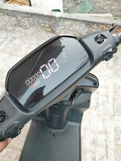 Evee Scooty Gen-Z  black colour