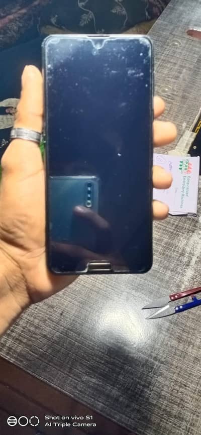 aquos r5 ha 12 . GB ram 256 Mai ha all ok ha pubg 90fps chalta ha