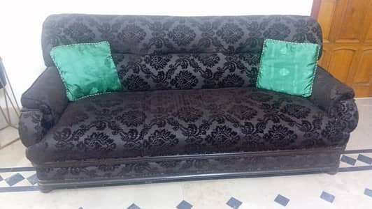 Sofa set for sale in good condition (3-2-1)