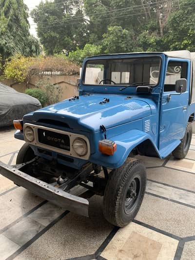 Toyota Land Cruiser FJ40/BJ40 Excellent Jeep