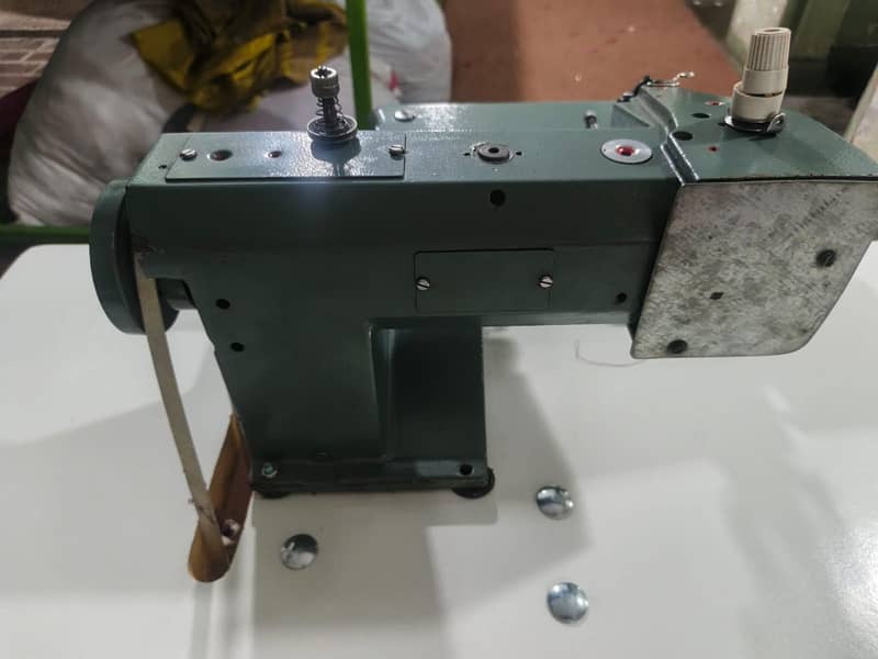 ایک ہفتہ سے کم استعمال ہوئی ہیں بلکل نیو مشین ہے 3