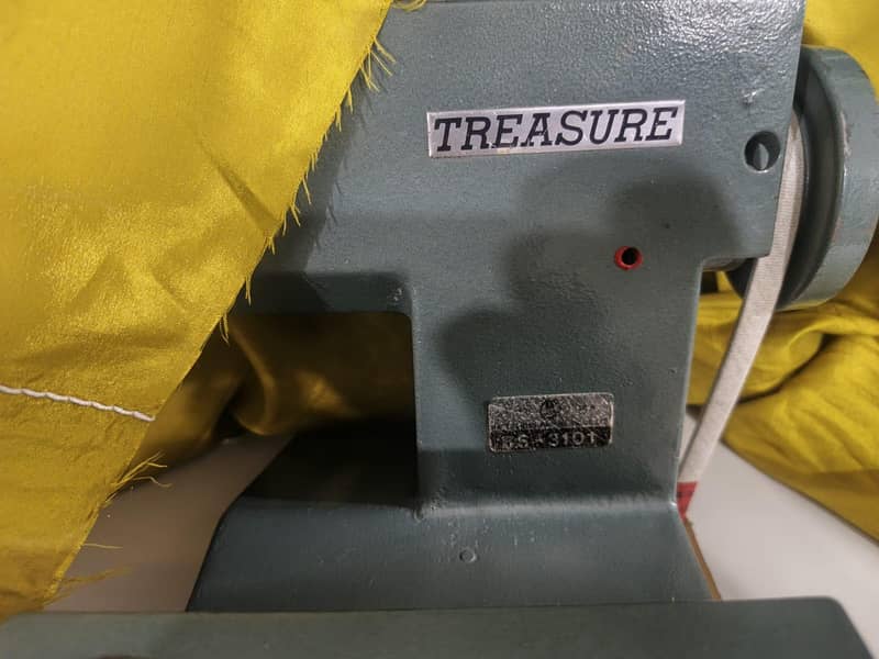 ایک ہفتہ سے کم استعمال ہوئی ہیں بلکل نیو مشین ہے 7