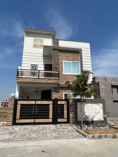 5 MARLA BRAND NEW HOUSE FOR RENT