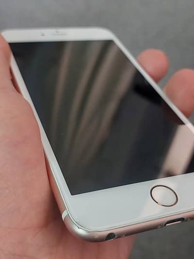 iPhone 6s Plus & Infinix Smart 4