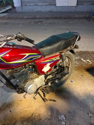 CG one hundred twenty five