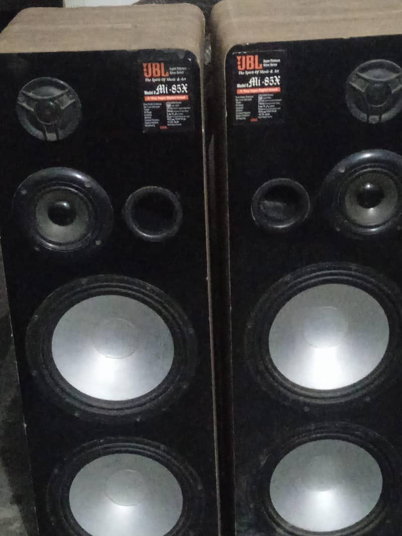 speakers 3