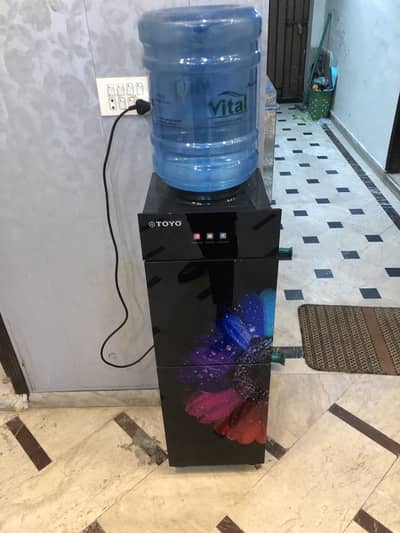 Toyo water dispenser All ok 10 by 9
