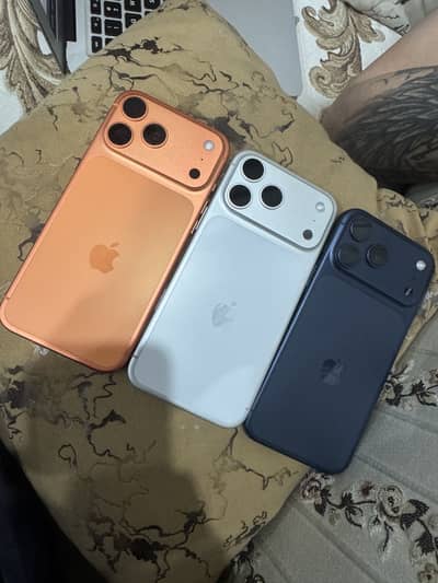 iPhone 17 Pro Max Demo Phones Used For Parts 10/9.5 Condition