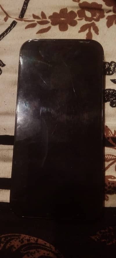 Urgt SL. 0/3/3/2/3/0/4/4/0/0/5whtsap 128gb no any isu in phon 70/helth