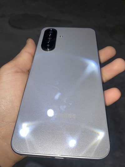 Samsung galaxy A17