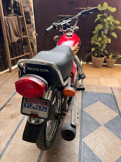 Honda CG-125 Red Colour 2024 Model Karachi number