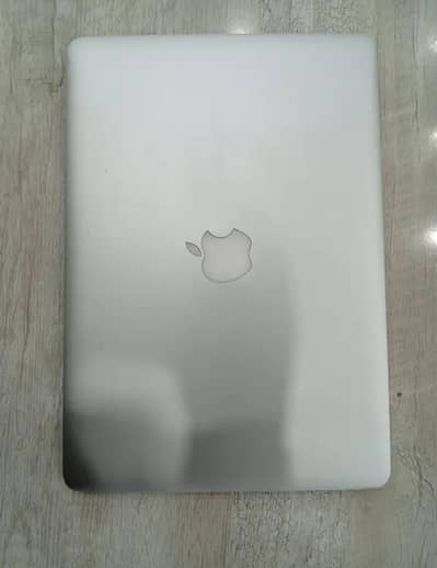 MacBook pro i7 with AMD Radeon R9 M370X