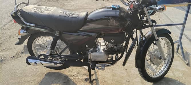 Honda CD,100,,, Original condition,, sound less engine