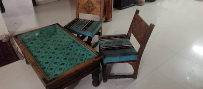 chinioti 2 chairs with 1 table