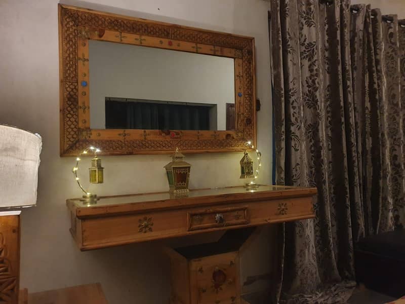swati dressing table 0