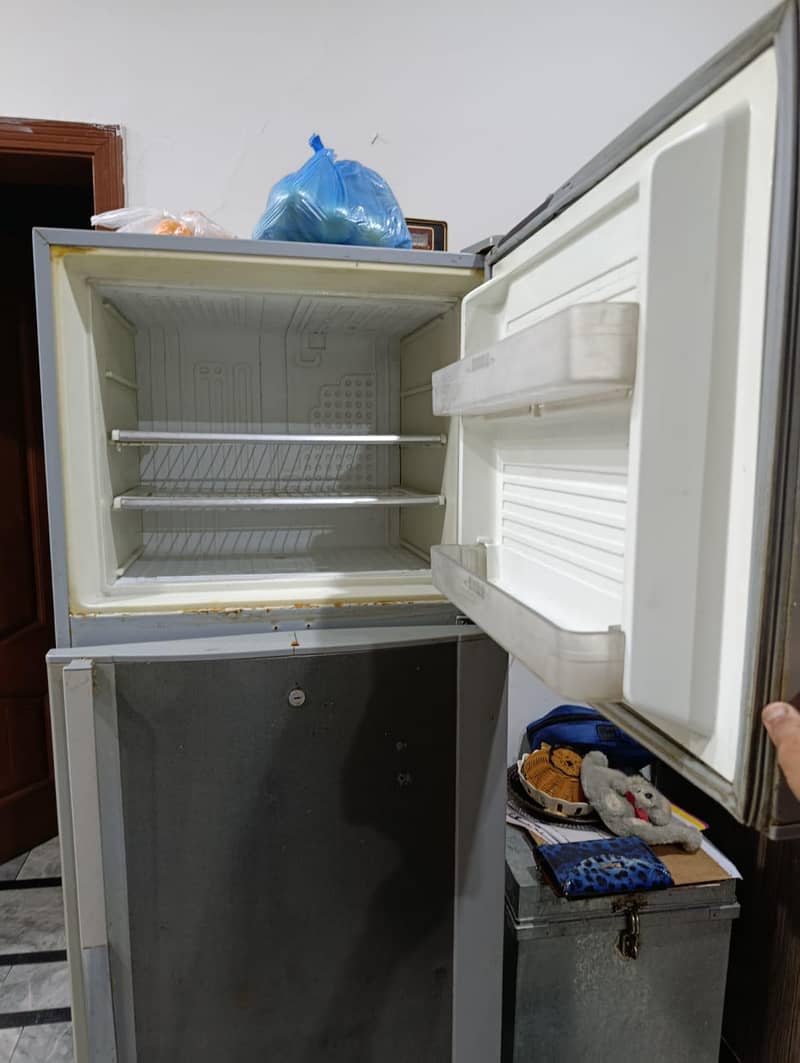 Dawlance Monogram Full Size 3