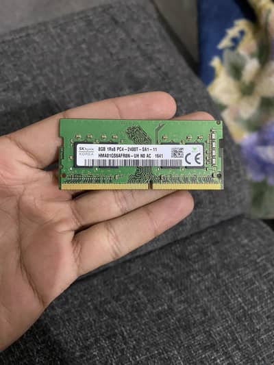DDR 4 : 8GB Ram