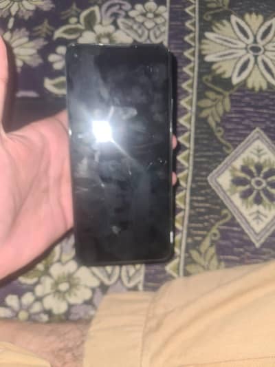 all okay hai bass glass pa line hai or koi folte nahi hai