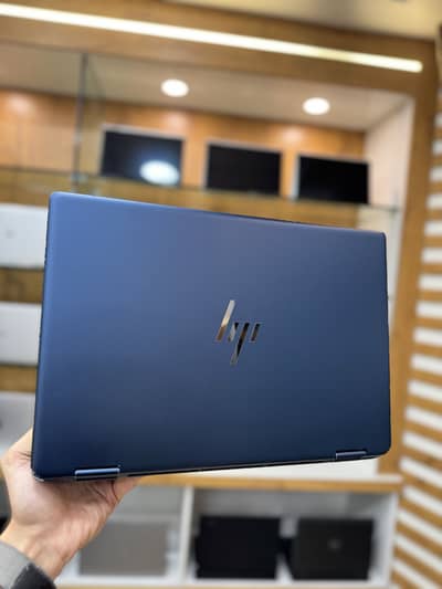 HP Spectre x360 16 ! 12th Generation! Core i7- 16GB 512GB