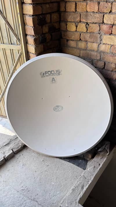 2 dish one 4 ft and second 2.5 ft  contact with 03027312541