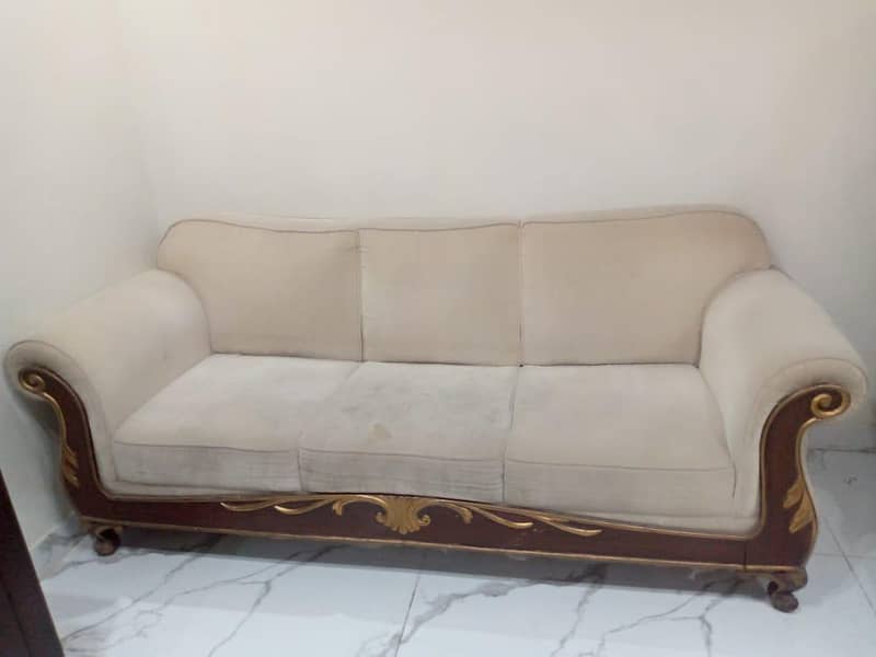 3 seater sofa 0