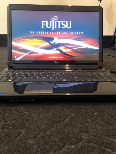 Fujitsu core i 3