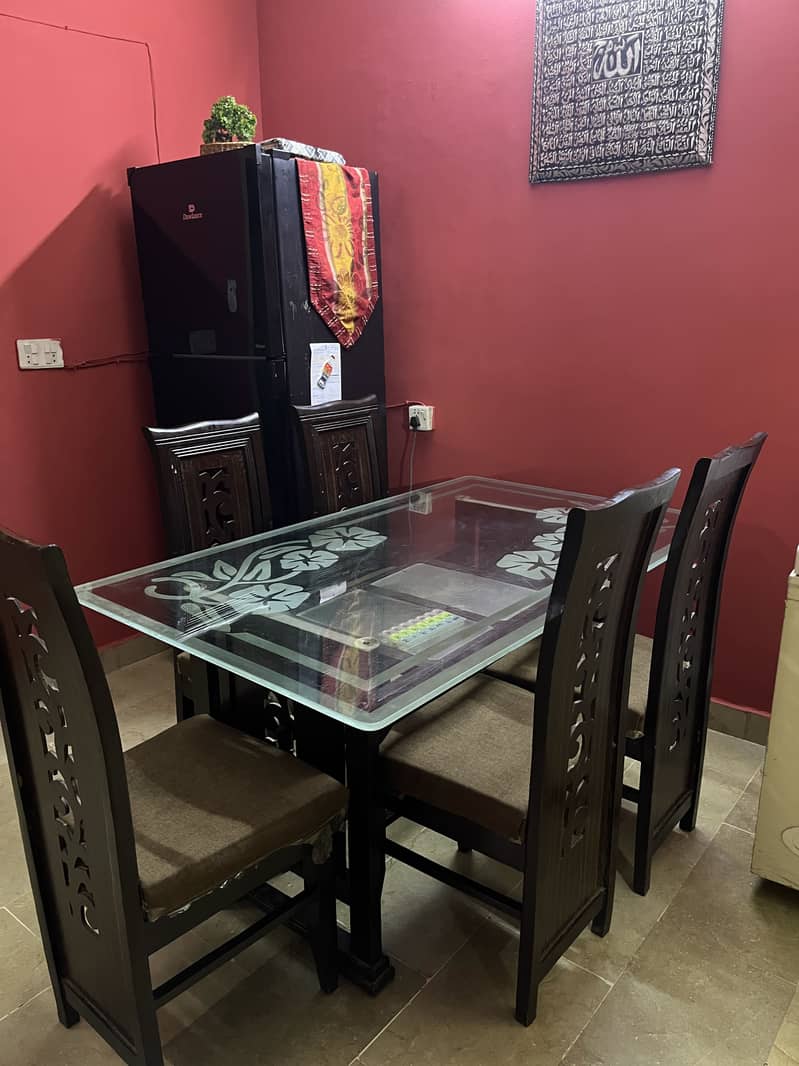 dinning table 0