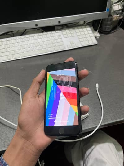 iphone Se 81% health not open