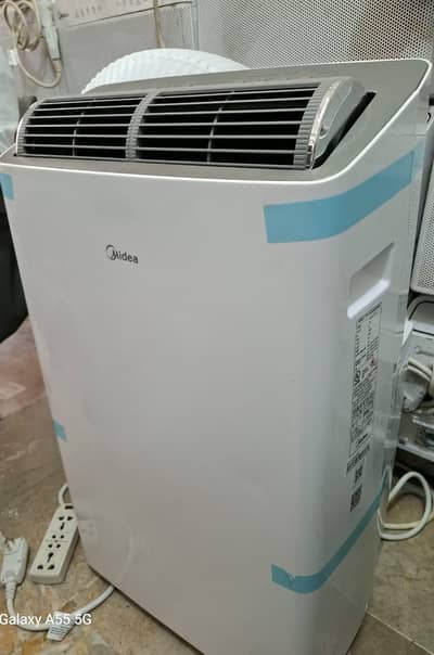 Media inverter AC 1.25 & window 0.7 ton