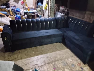 L shaped trendy sofa set