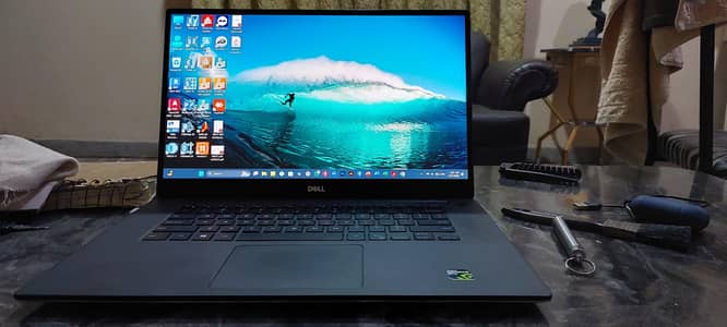 Dell XPS 15 7590 4K OLED