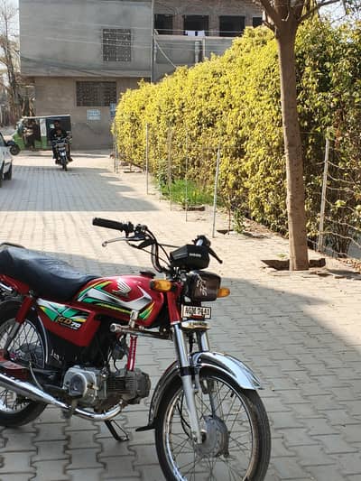 Cd 70 2022 model 8/10 CONDITION  number in discretion