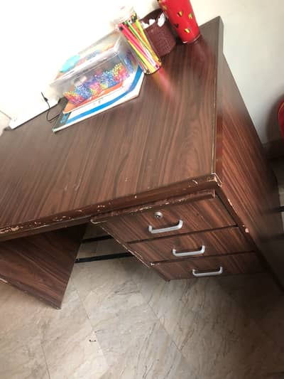 Workstation along with leather chair