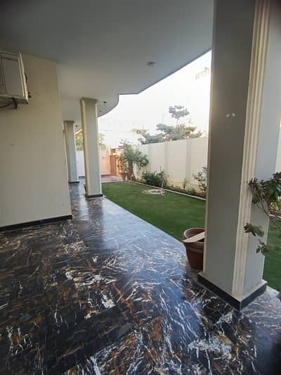 PRIME SILENT COMMERCIAL INDEPENDENT BUNGALOW DOUBLE STORY 10*-ROOM FOR RENT GULSHAN-E-IQBAL BLOCK 4 | MAIN 60 FT ROAD