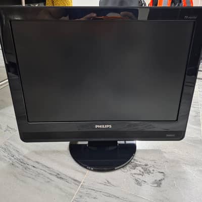 Phillips 19.1 inch widescreen LCD monitor wxga+