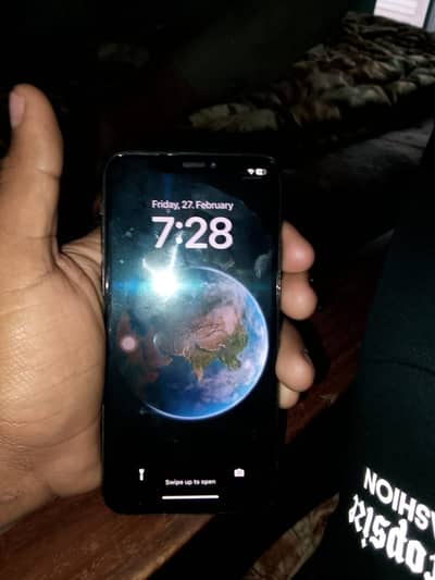 I PHONE X  64 GB