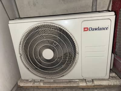 one ton Inverter AC one month use new ha 03285682248 jis na lana call