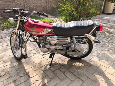 Honda 125 Special Edition