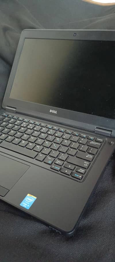 Dell Lattititde 5250 Core i5 5th generation Laptop