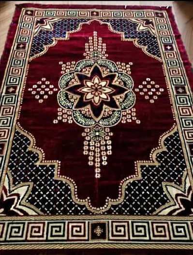 center piece mahroon color