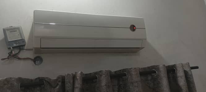 gree non inverter ac for sale is genius condition