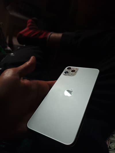 iPhone 11 PROMAX- 256GB / White Colour