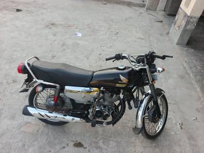 Honda 125 Self Start (2021) demand 150,000 PKR