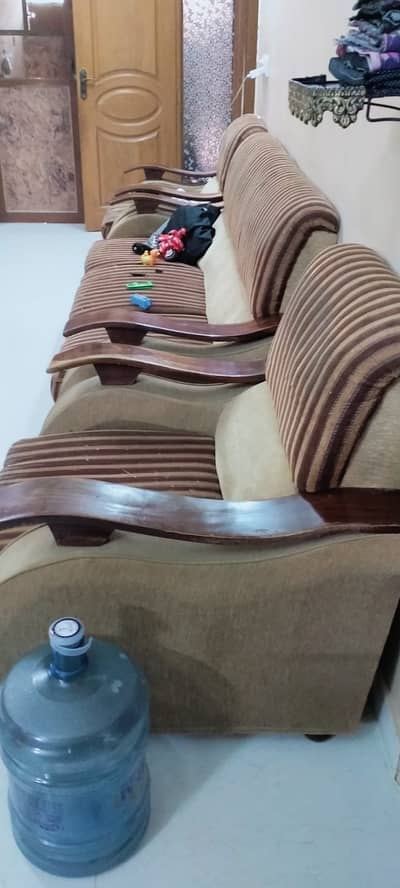 5 Seater Sofa Set for Sale | Good Condition